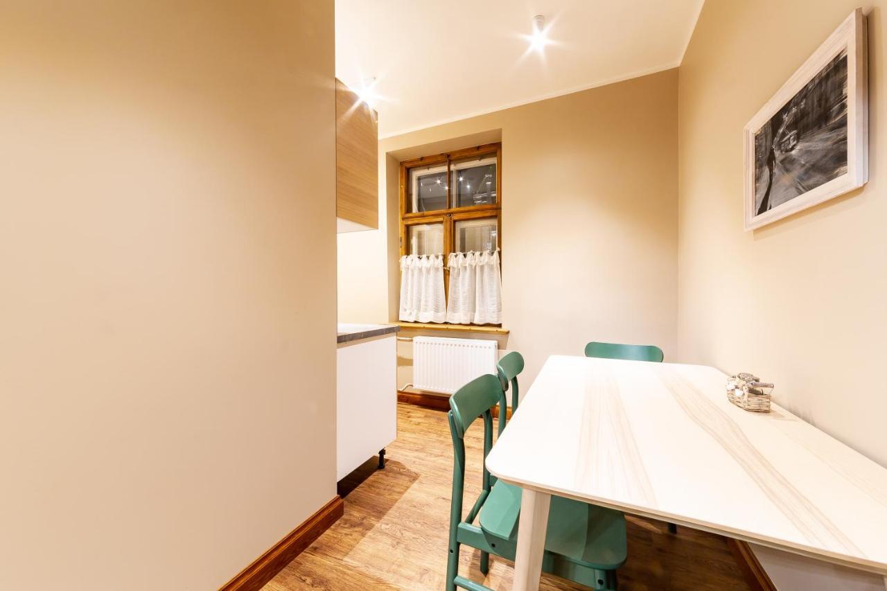 Gourmet Storie'S Ap 68Sqm Renovated Free Parking Apartman Riga Kültér fotó