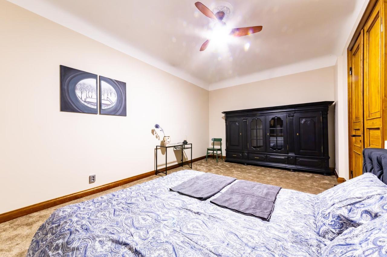 Gourmet Storie'S Ap 68Sqm Renovated Free Parking Apartman Riga Kültér fotó
